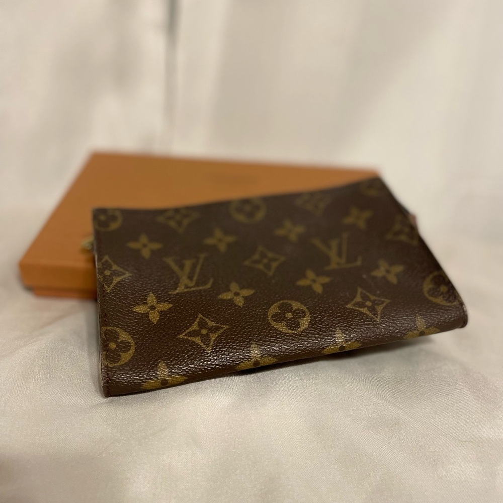 Louis Vuitton Monogram Bucket Pouch